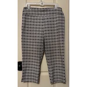 Zac & Rachel Capri Pants,‎ Women, Black & White Medallions